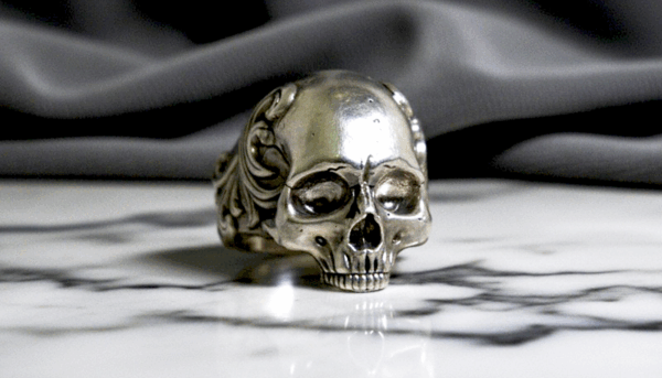 Anillo Cráneo Barroco – Vanitas, Poder y Arte Inmortal - Imagen 3