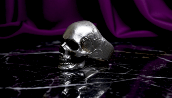 Anillo Cráneo Minimal – El Rostro del Silencio Eterno - Imagen 3