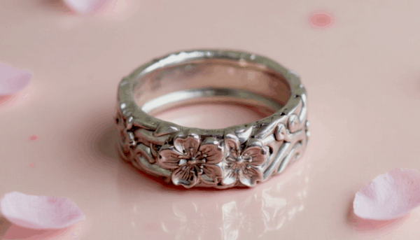 Anillo Flor de Cerezo – Renacer en Plata