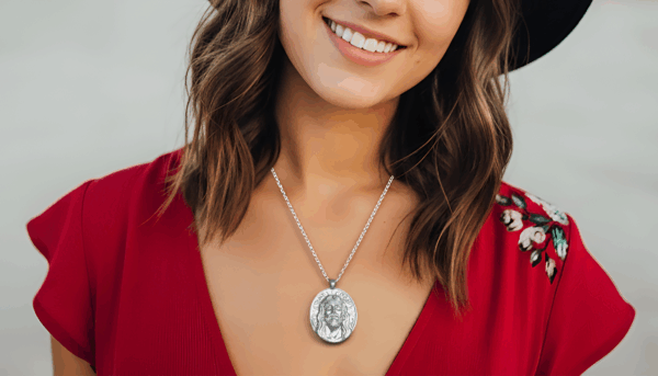 Medalla Cristo Redentor – Presencia, Paz y Esperanza - Imagen 2