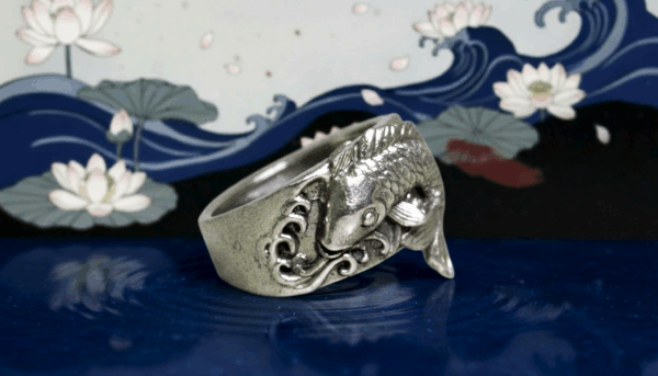 Anillo Koi Ascendente – La Fuerza del Cambio - Imagen 3